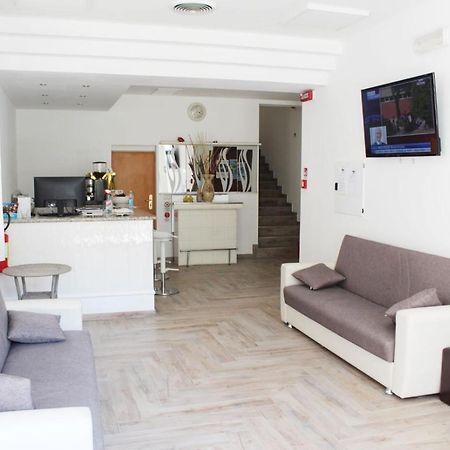 Hotel Luna ريميني المظهر الخارجي الصورة