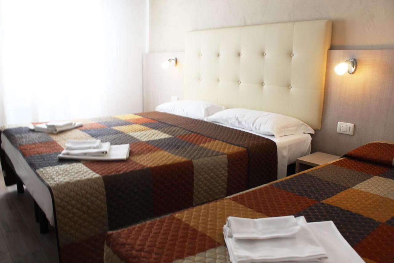 Hotel Luna ريميني المظهر الخارجي الصورة