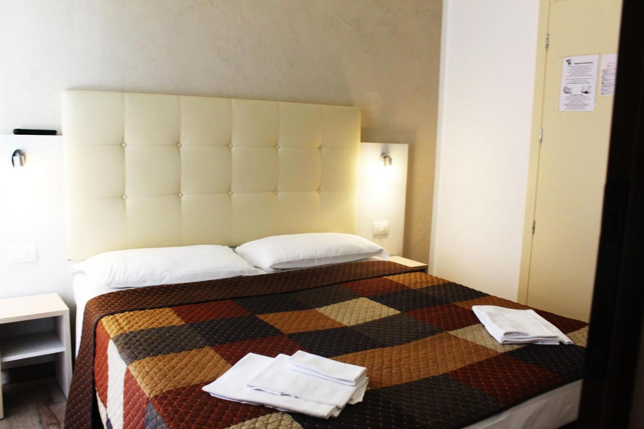 Hotel Luna ريميني المظهر الخارجي الصورة