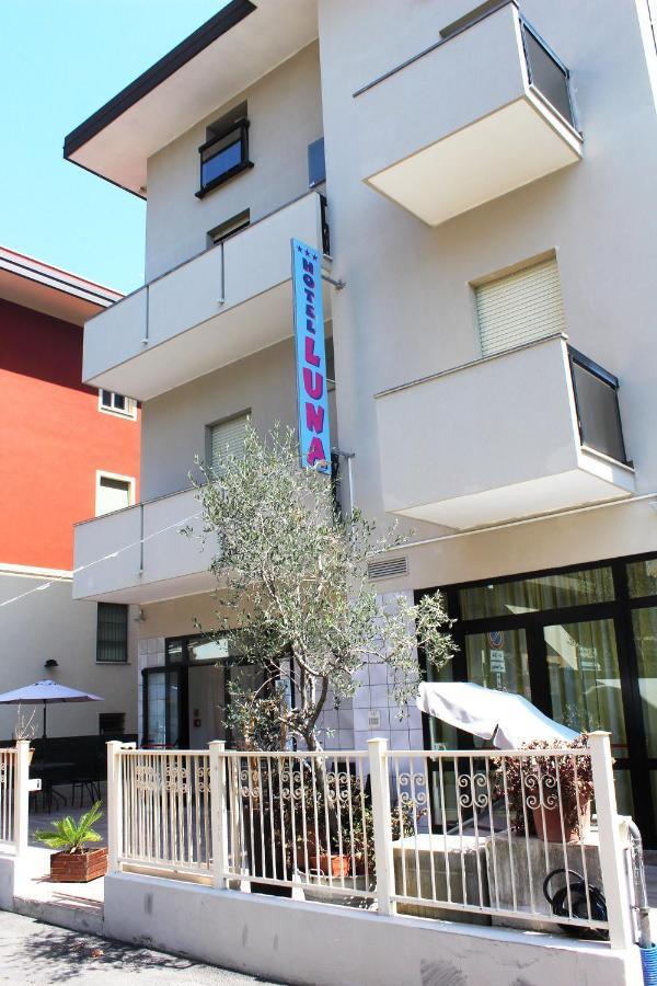 Hotel Luna ريميني المظهر الخارجي الصورة