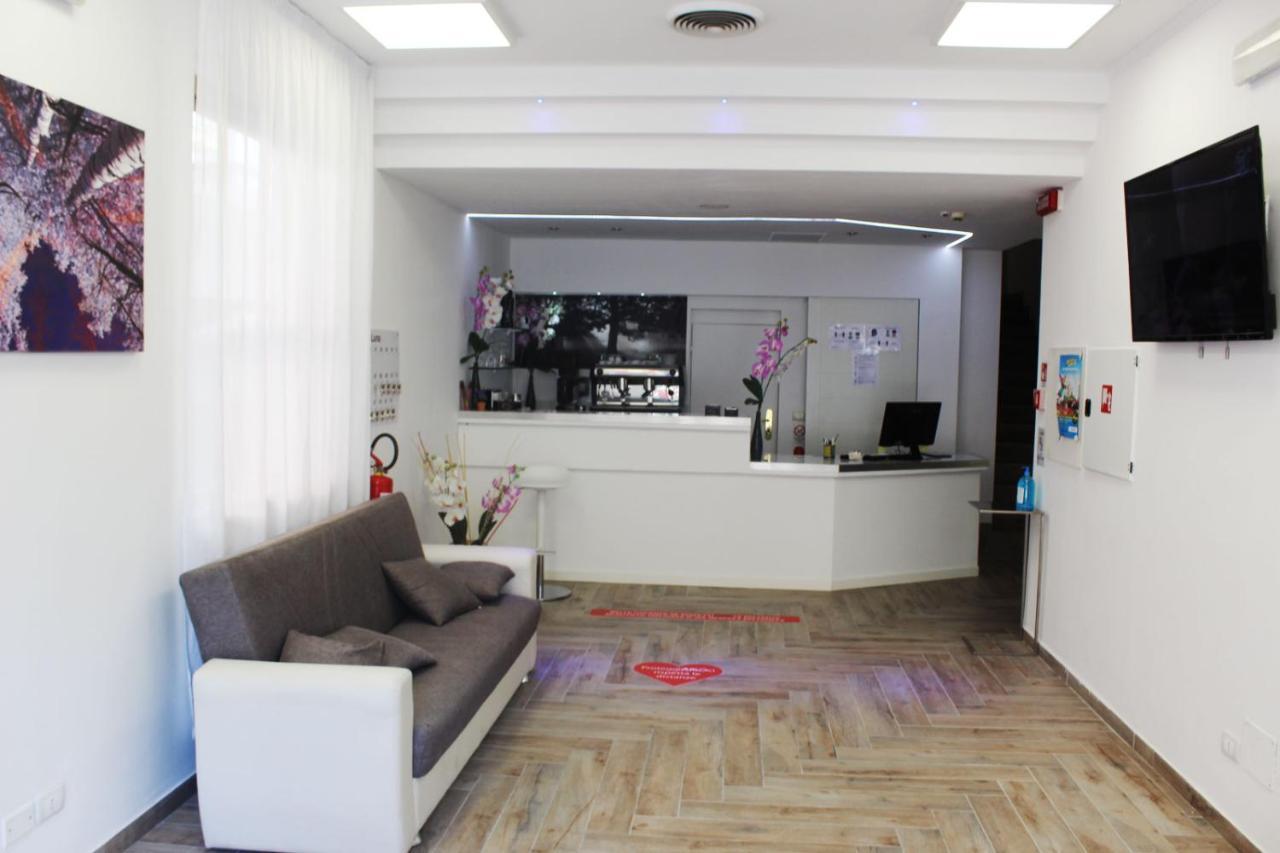 Hotel Luna ريميني المظهر الخارجي الصورة
