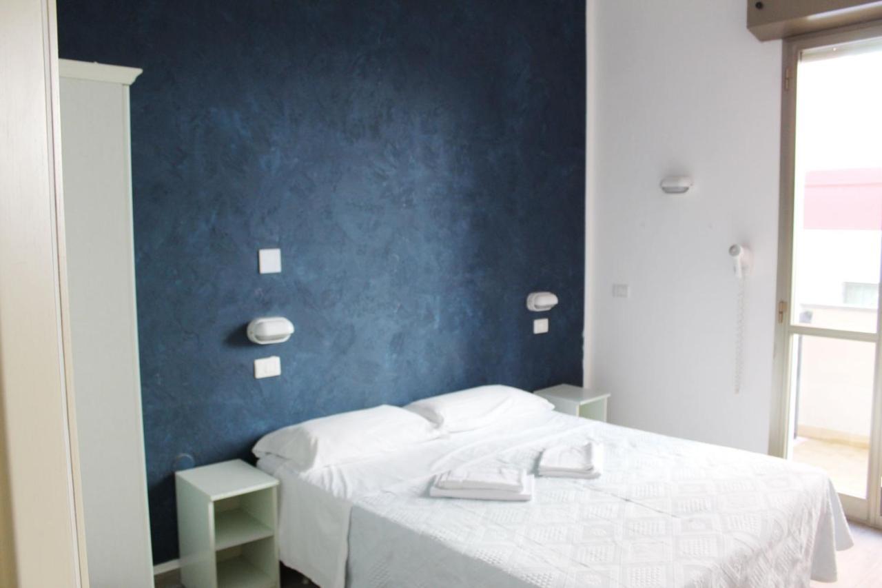 Hotel Luna ريميني المظهر الخارجي الصورة